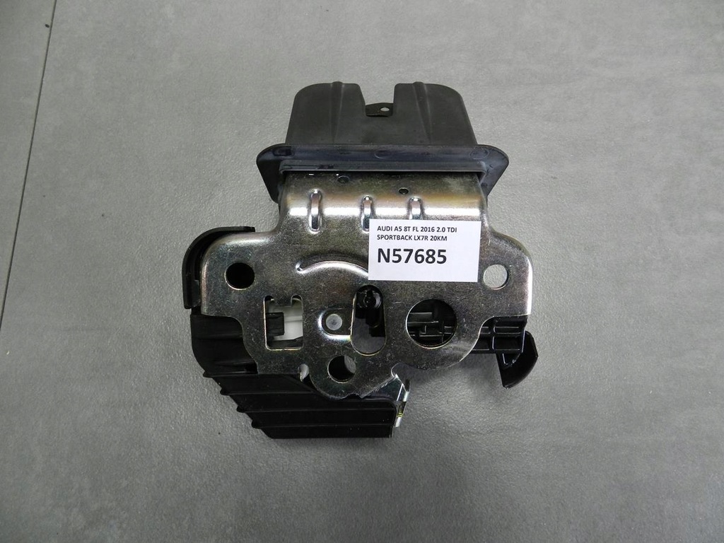 фото №1, Audi a5 8t замок кришки задня 8r0827505a