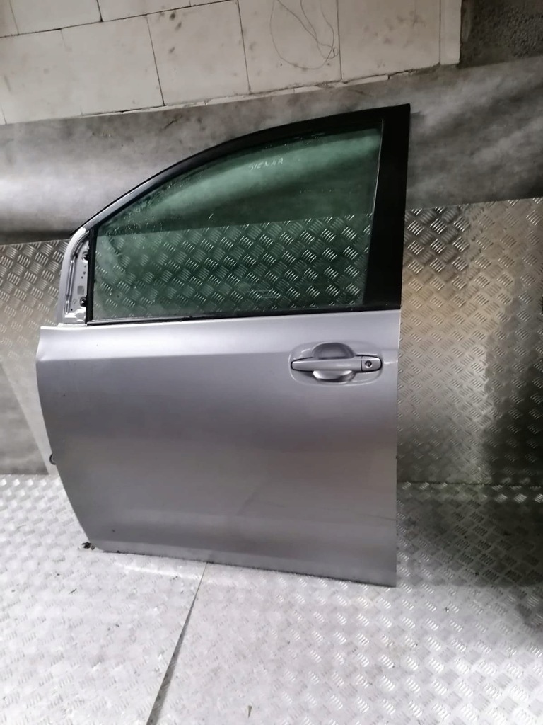 фото №1, Toyota sienna 2015 дверь правое левая передние задние