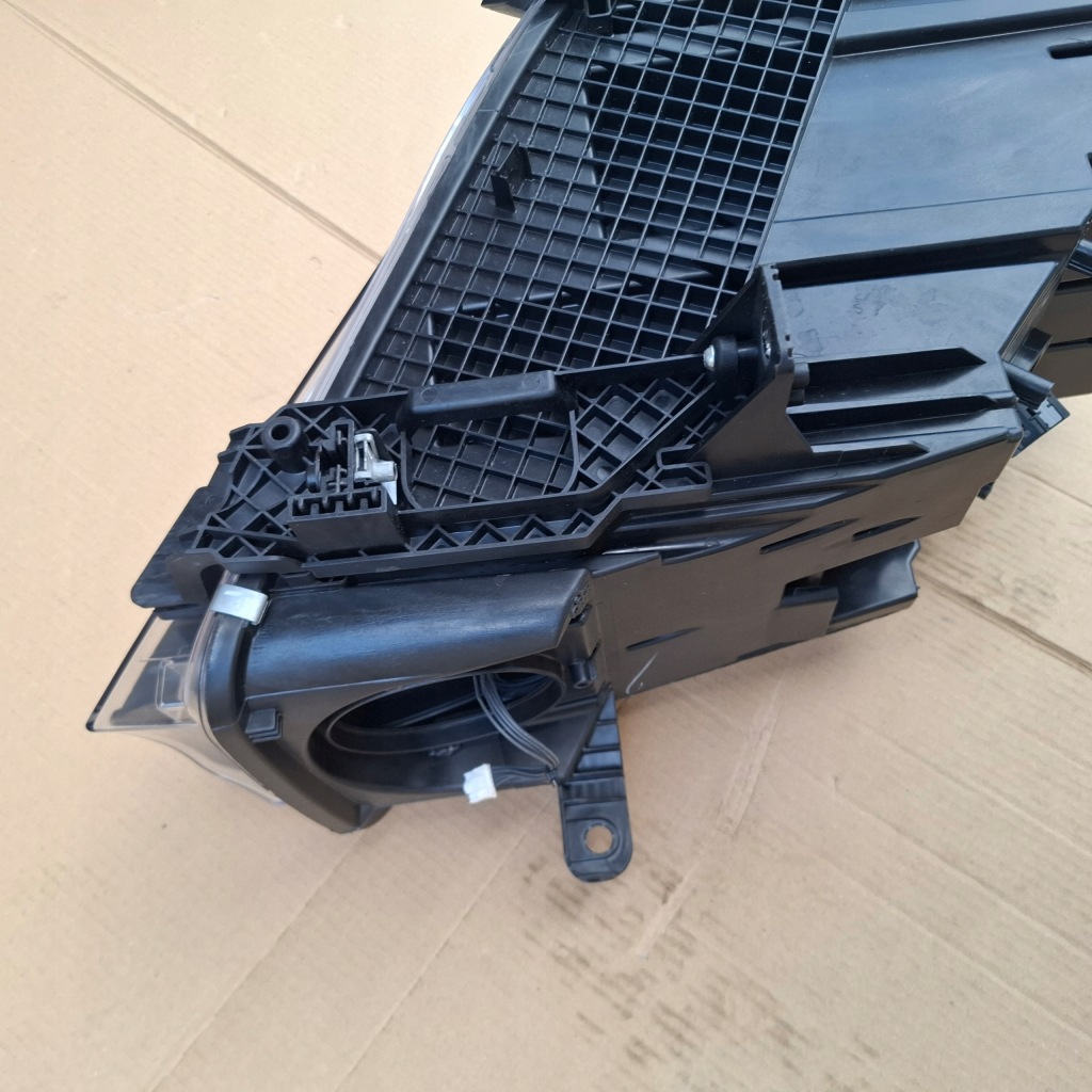 Лампа передняя левая адаптивный led bmw x5 f15 x6 f16 f85 f86 рестайлинг  lci 7442647 Цена