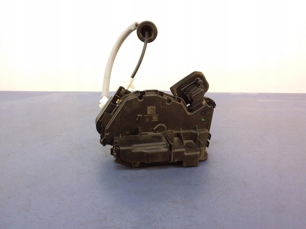 фото №2, Skoda rapid liftback замок дверь задняя правый 7pin