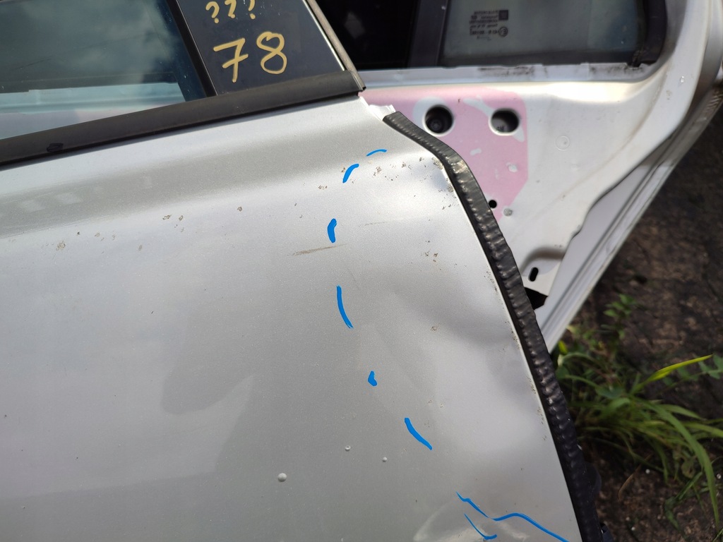 фото №8, Двері правий задня праве задні volvo v50