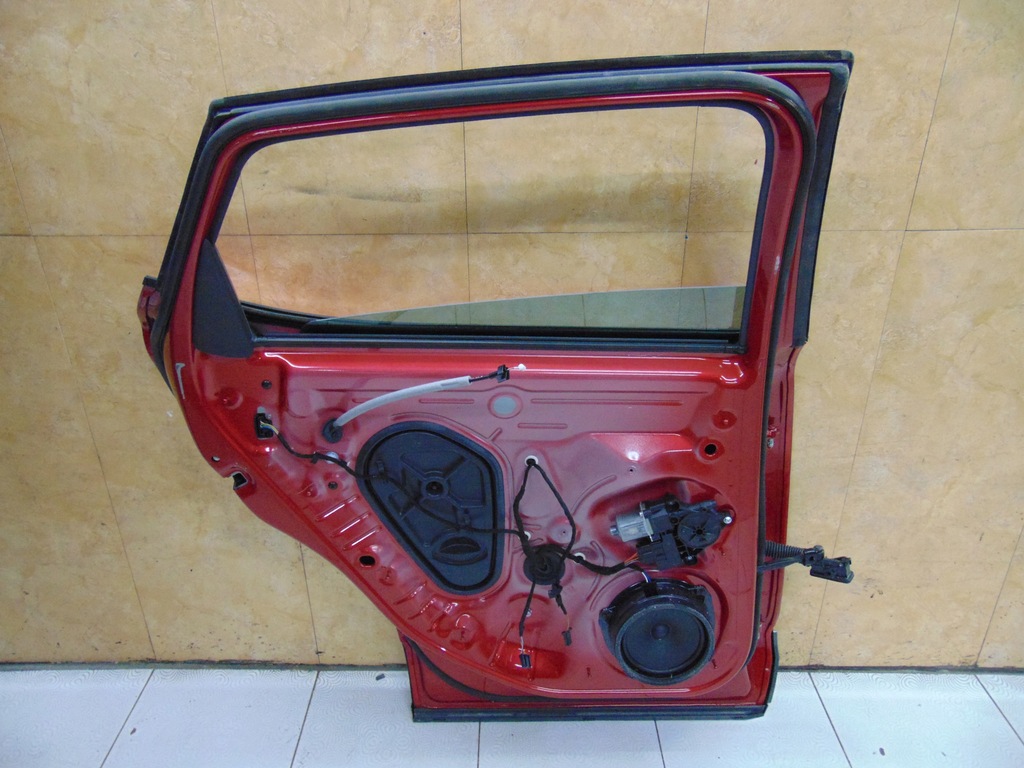 фото №2, Дверь задняя задние левая cupra formentor