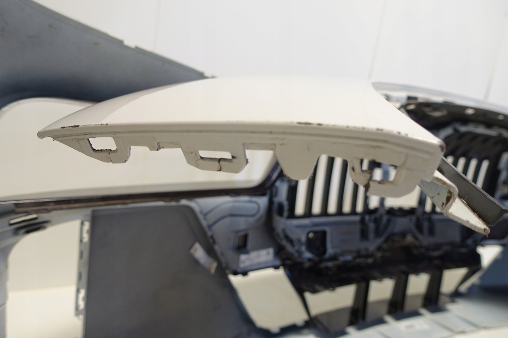 фото №11, Bmw 7 g70 m-pakiet 2022- pod 6 датчиков pdc бампер передний перед