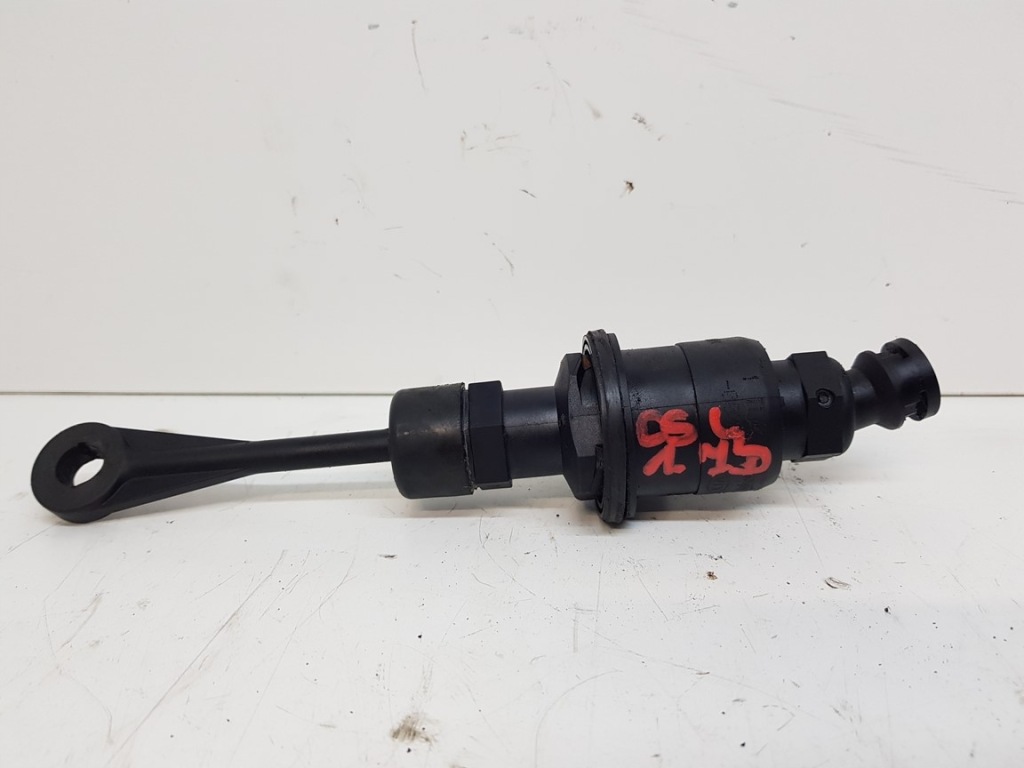 фото №1, Kia carens iv 1,7crdi насос зчеплення 2013-