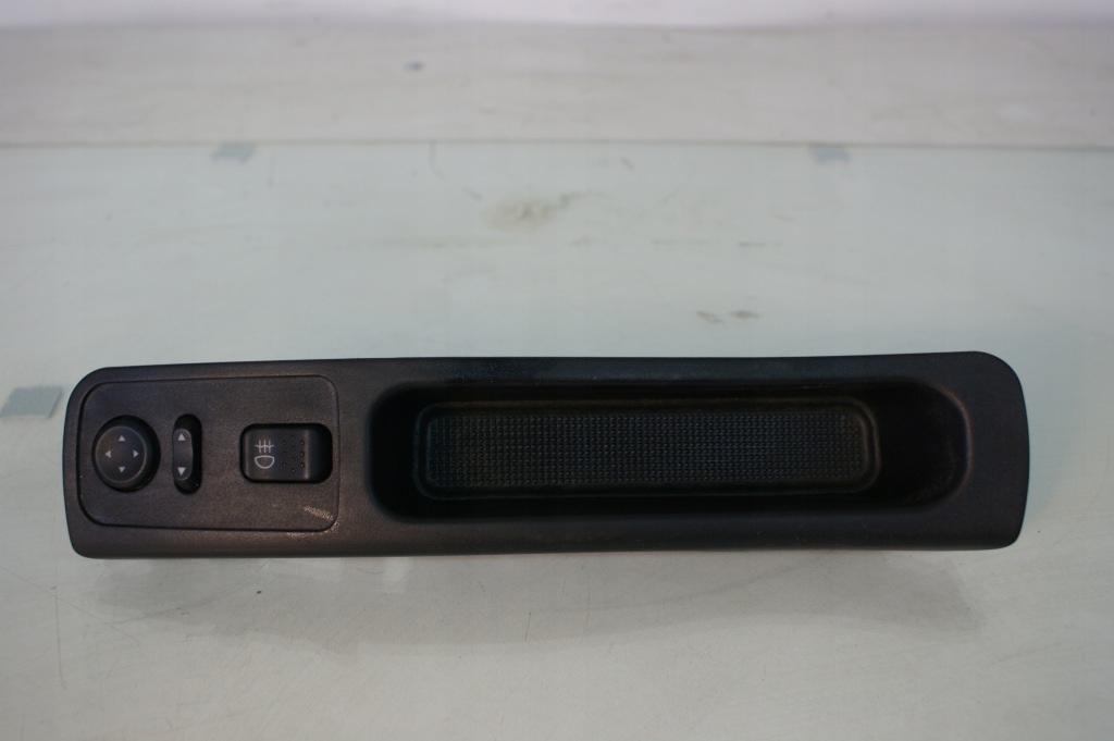 Купить Панель управление зеркал alfa romeo оригинальный номер 156016102