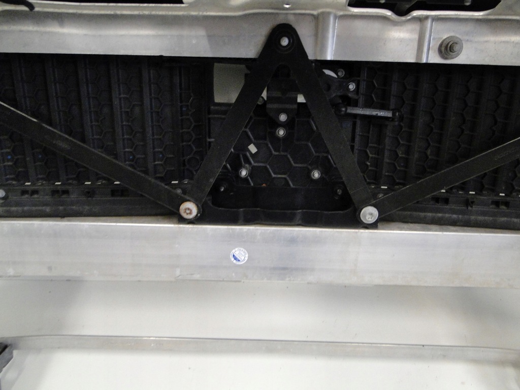 фото №14, Mercedes c klasa 206 w206 pas передний усилитель kompletny перед