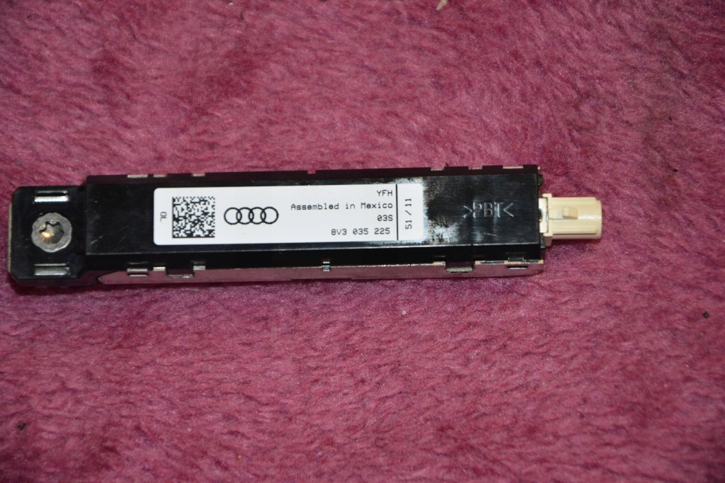 фото №1, Усилитель антенный audi a3 8v3035225