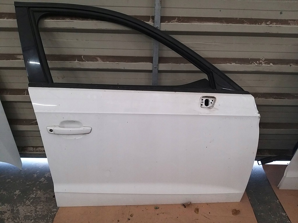 фото №1, Audi a3 8v s3 13-20 двері праве перед передні 5 двері hb ly9c