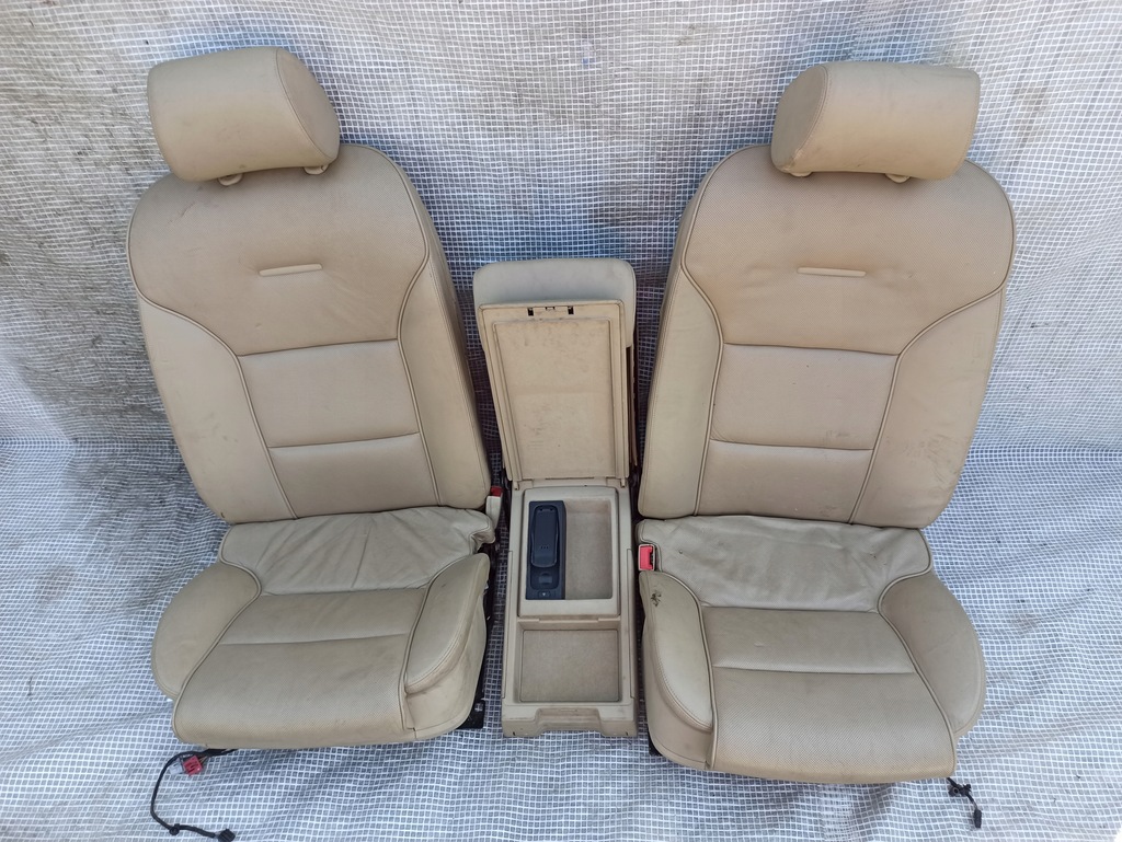 фото №13, Audi a8 s8 d3 сиденья задняя кожа 2szt torrone электрический подлокотник 4 os