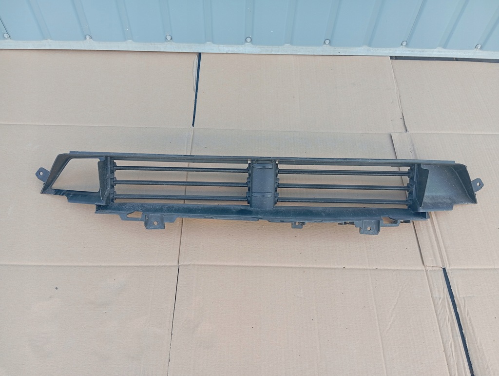 фото №8, Chrysler 200 15- решітка бампера передній 68202988aa usa