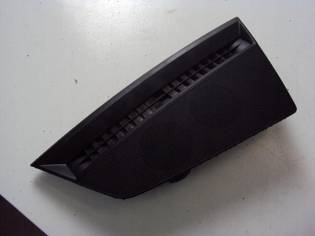 фото №1, Решётка обдув с приборная панель audi a1 ii 2018-