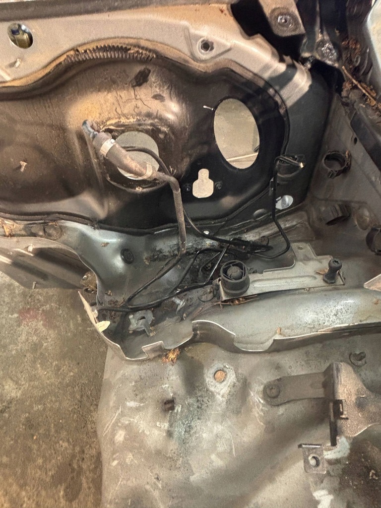 фото №7, Audi q7 4l 2009 левая лонжерон передняя подкрылок лонжерон