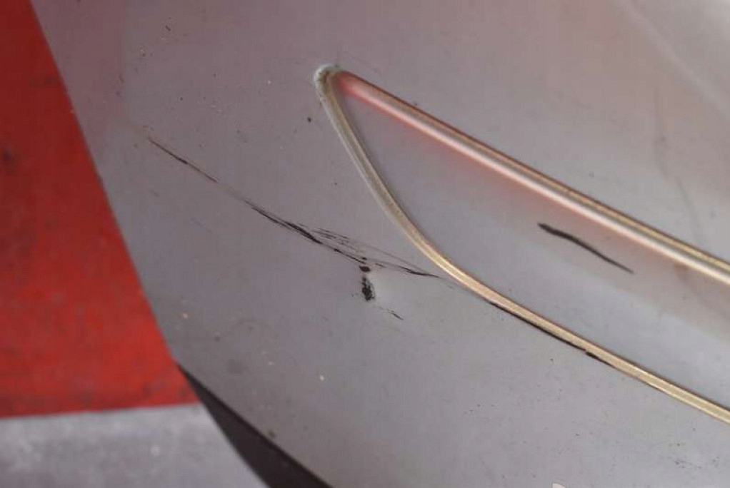 фото №11, Бампер перед передний серебристый 30657005 volvo v50 04-12