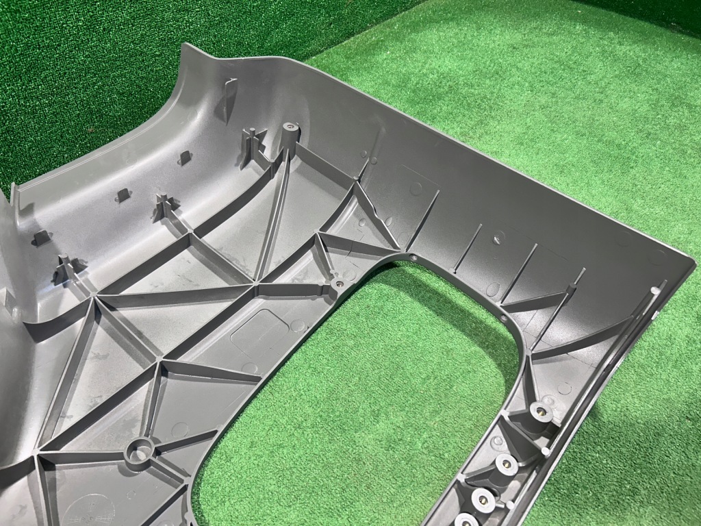 Mercedes axor w944 бампер перед кутик правий передній a9448800204 Ціна