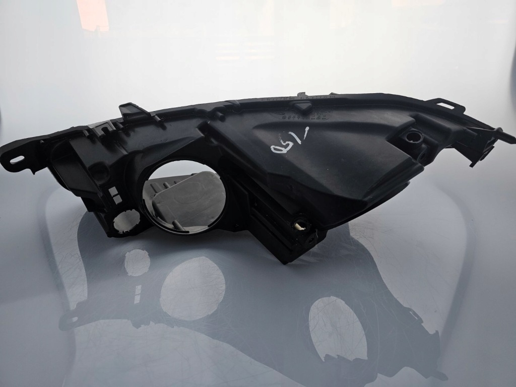 фото №3, Оригинальная корпус фара jaguar xf x260 противотуманная фара 2015+ правая