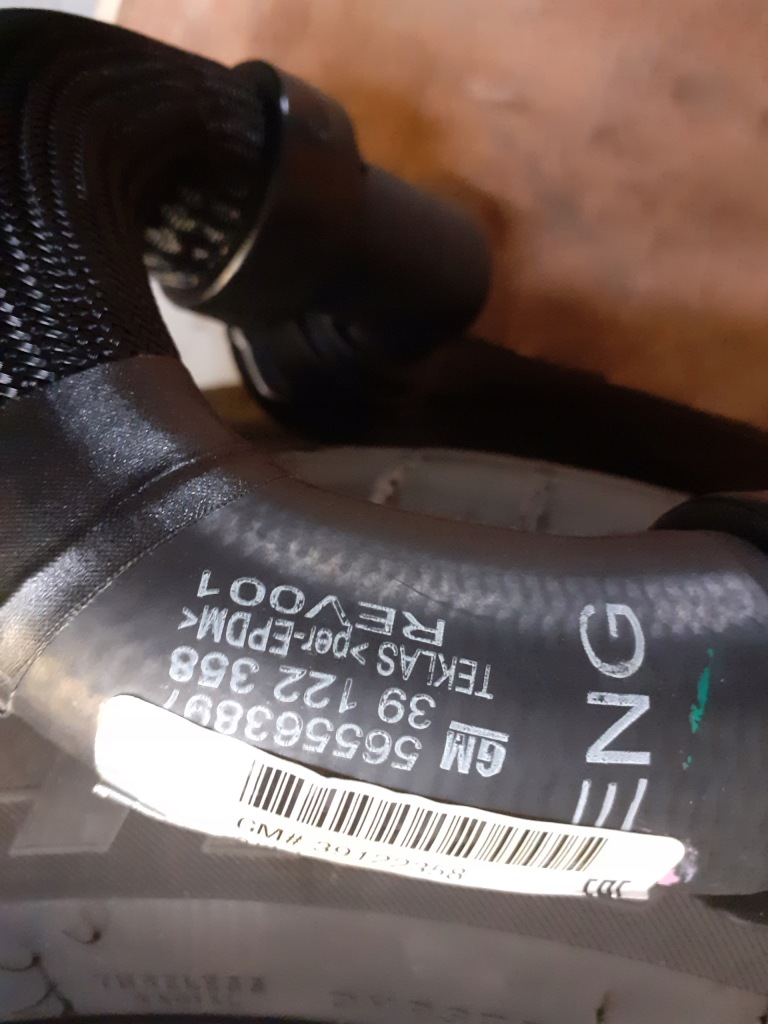 Пабтрубок  радиатора opel astra k 39122358 в Украине