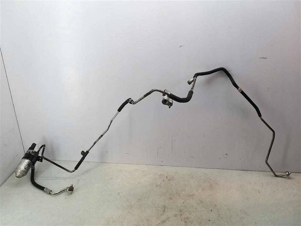 фото №1, Шланг трубка кондиционера ssang yong rexton 01–17 2,7 дизель 68640-08100