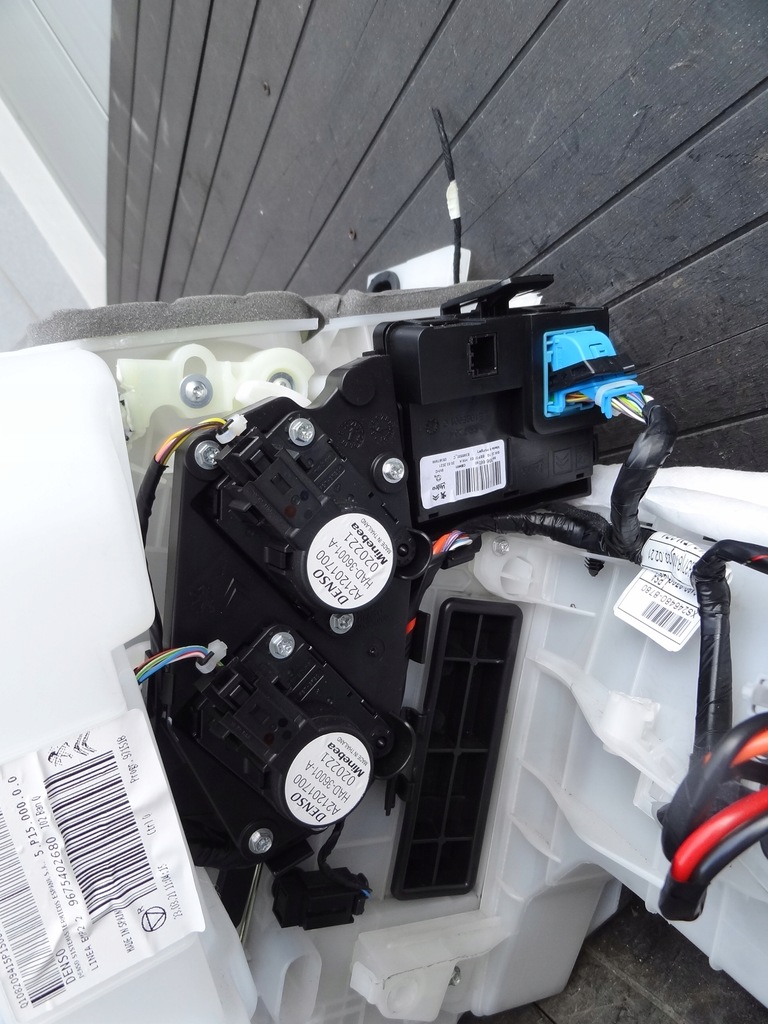 фото №5, Opel grandland x 1,6 thp отопитель климат-контроль