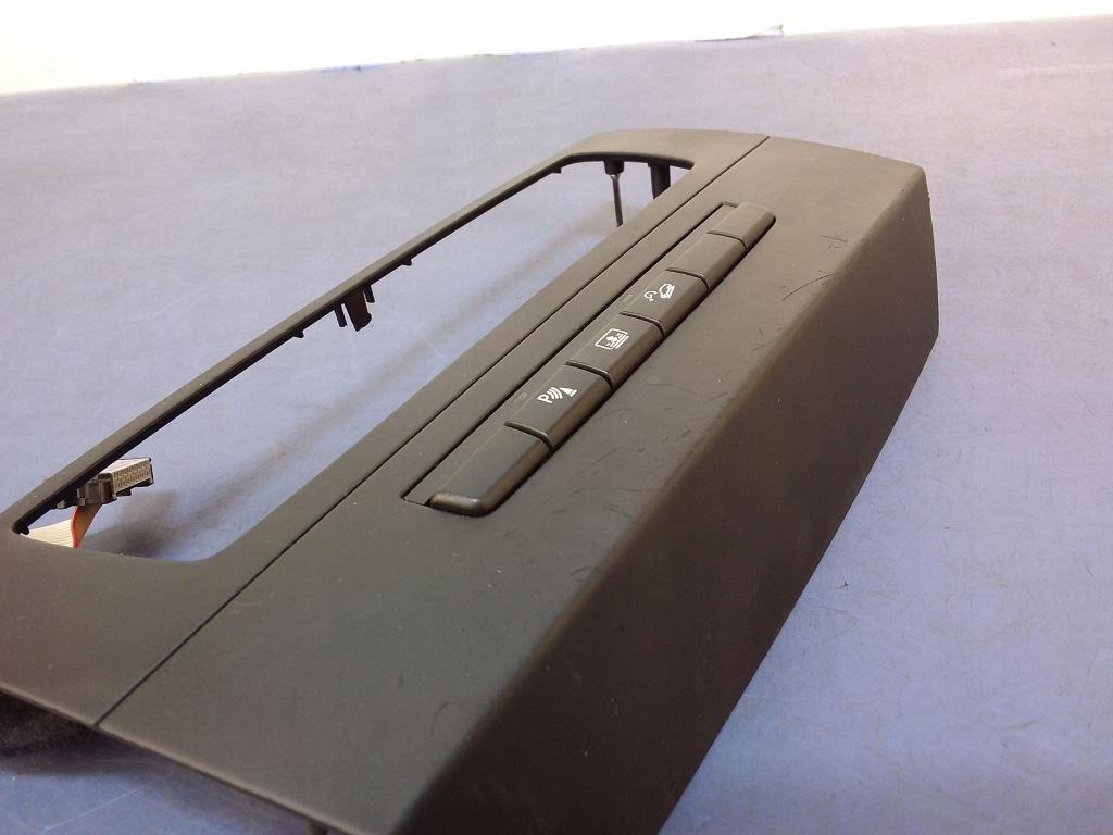 фото №2, Bmw 3 e90 e91 панель рамка радіо 9120979