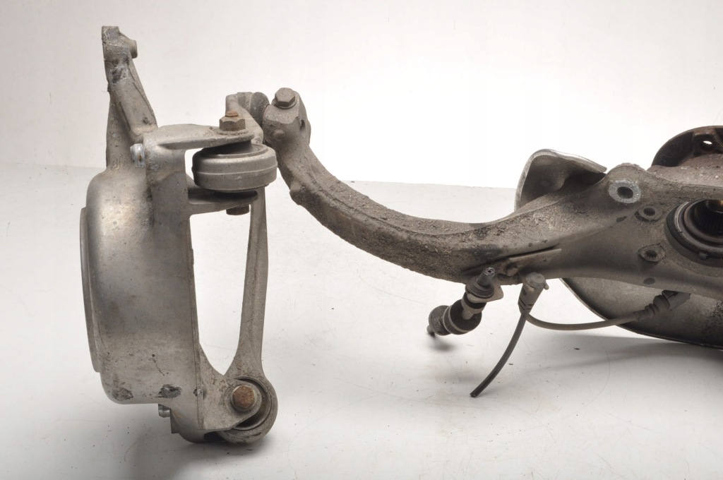 Audi q5 3.0 tdi поворотный кулак правая передняя Недорого