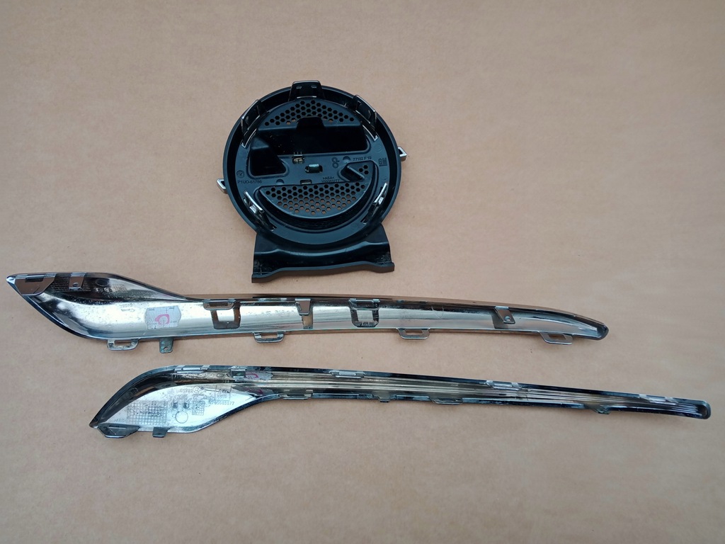 фото №3, Opel grandland x эмблема правый левый хром решетка