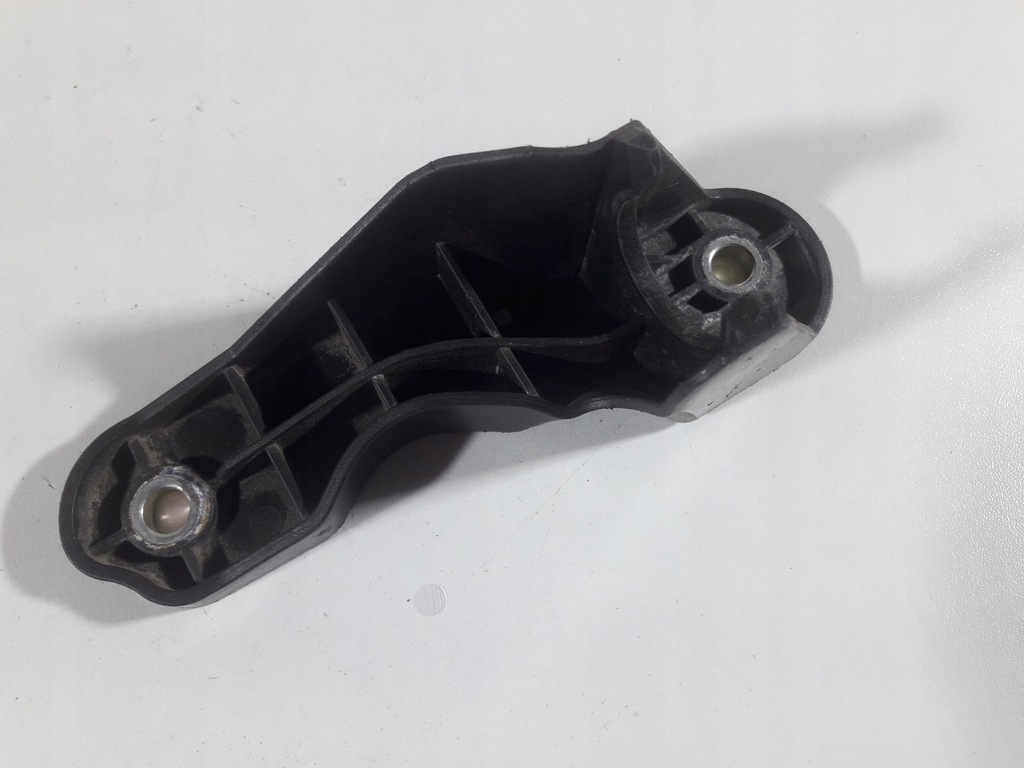 фото №7, Volvo v40 12- кронштейн тросів передач