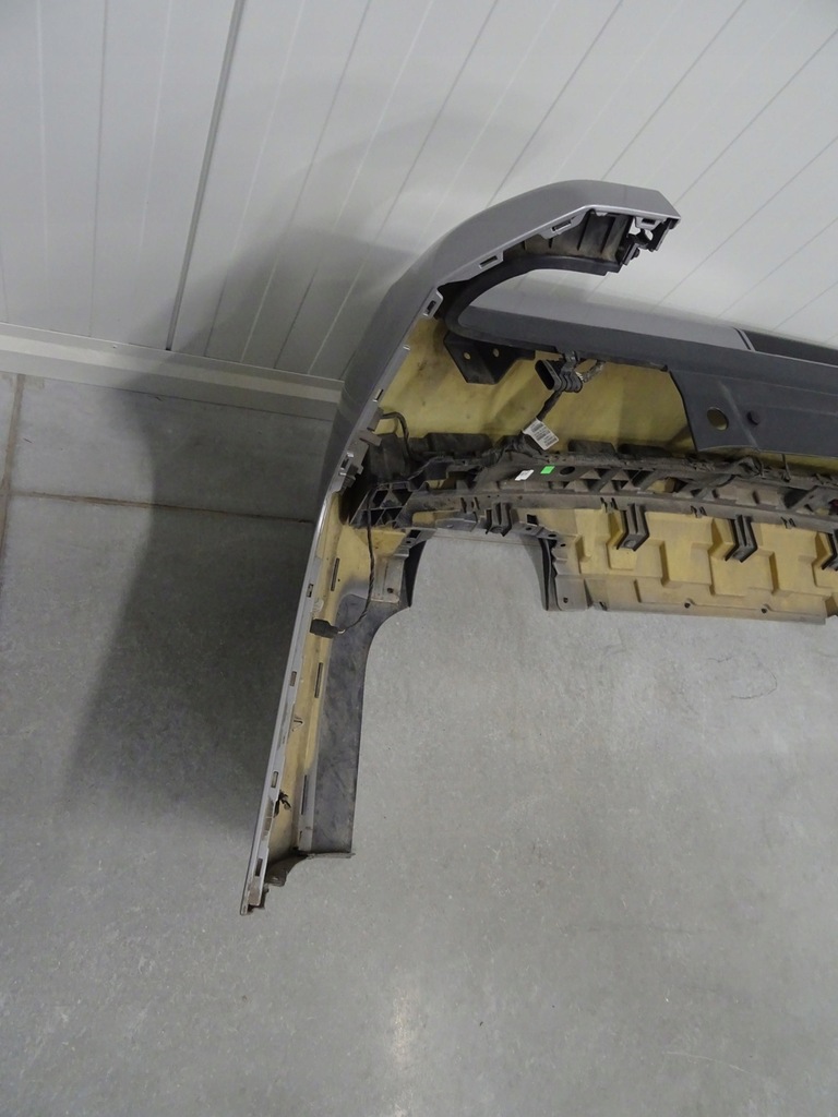 фото №11, 2015-2023 challenger 6.4 srt бампер задняя задний оригинальный pdc диффузор