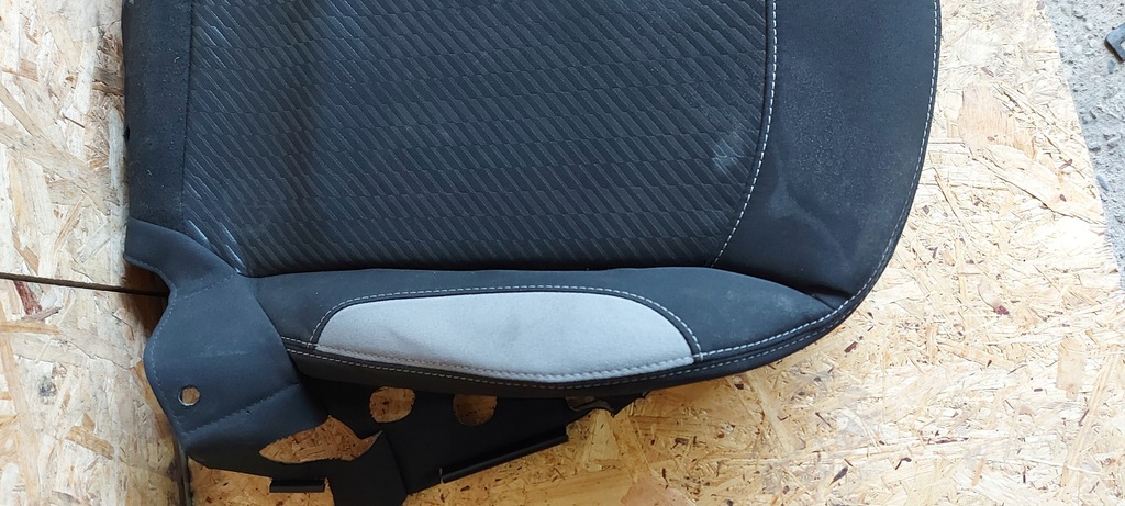 фото №4, Peugeot 2008 спинка сиденье сиденье обивка pp