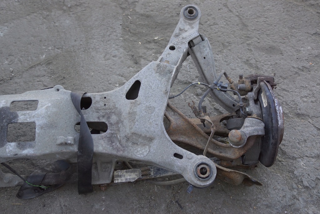 фото №13, Підвіска oś балка задня підрамник volvo cx70