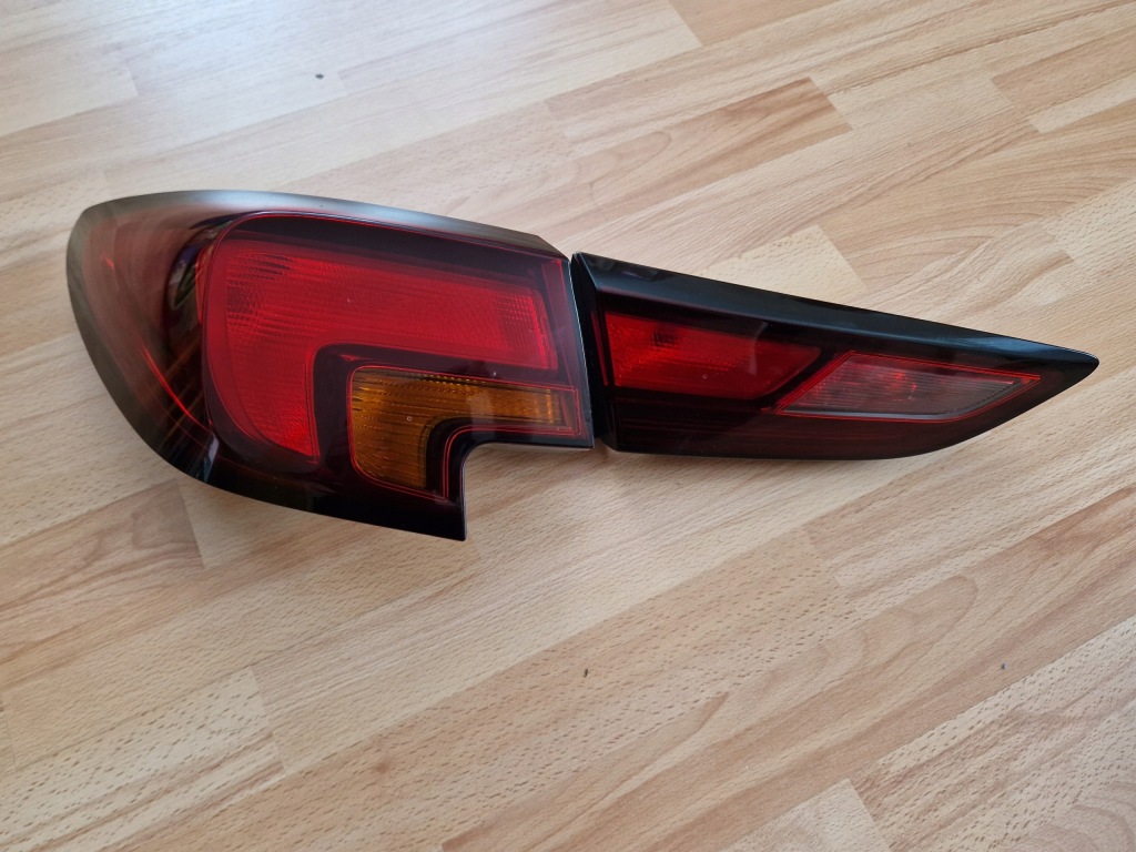 Astra v k h/b лампа задний  задняя левая внутренняя w крышка оригинал состояние bdb в Украине