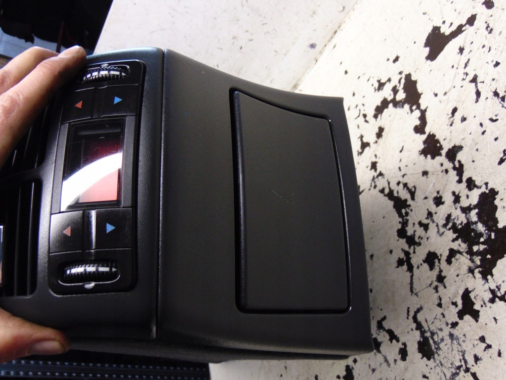 фото №12, Підлокітник тунель середній mercedes e klasa w211 kombi europa