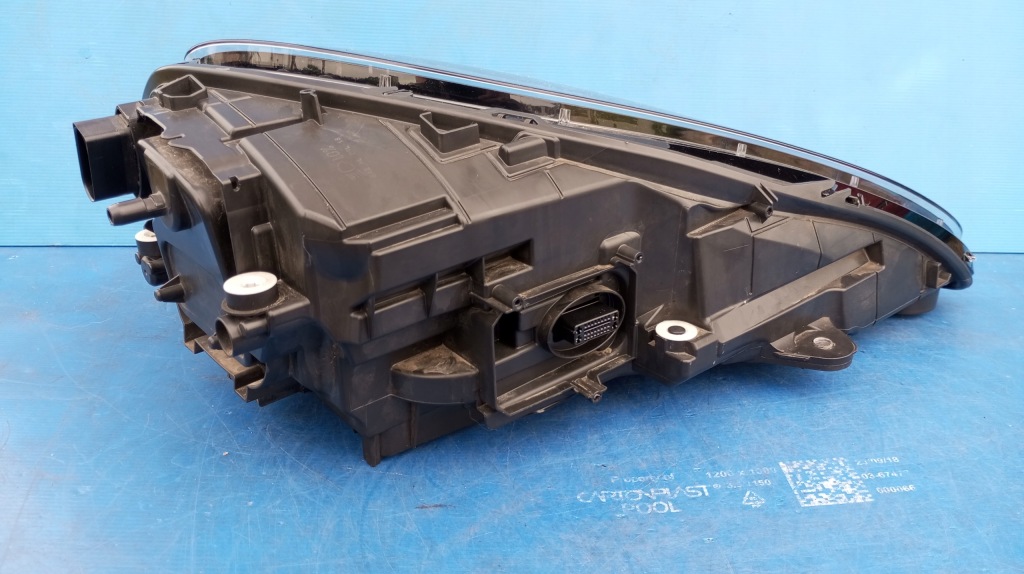 Фара лівий перед ідеальний стан porsche macan 95b 95b941009ac full led тонована чорна Оригінал