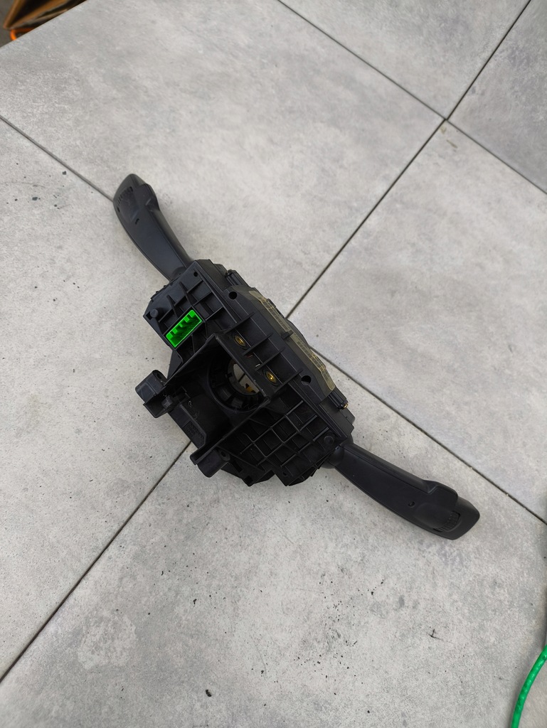 фото №1, Volvo s40, v40 переключатель комбинированный 30710338 e