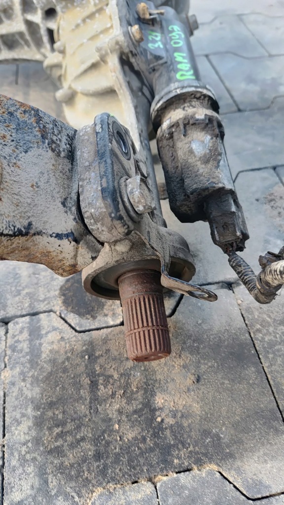 Dodge ram iv 09- міст диференціал перед 3.21 p68191738aa usa Ціна