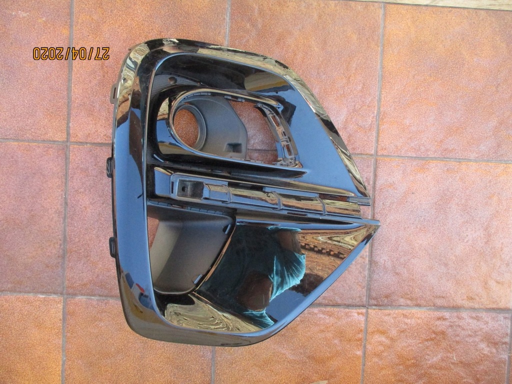 фото №1, Kia sportage iv lift решётка заглушка правая перед