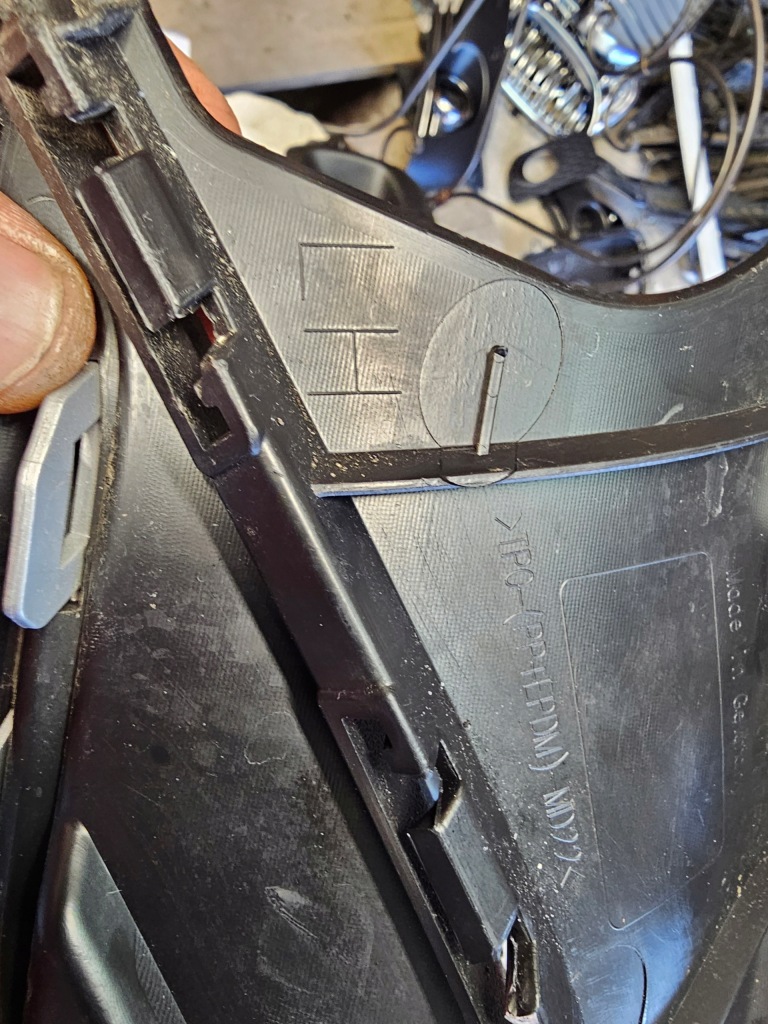 Купить Решётка бампера противотуманной фары левая перед ford focus mk4 active 2018 - оригинал