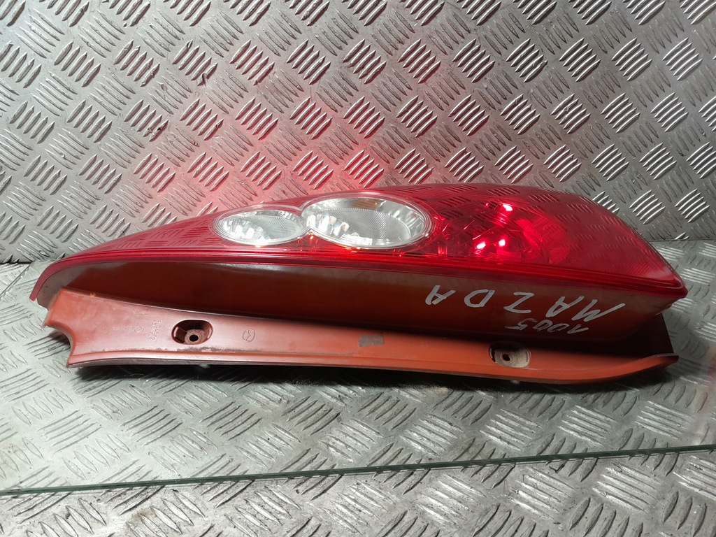 фото №6, Mazda 5 лампа задня права