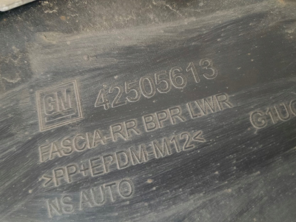 Купить Накладка спойлер бампера заднего opel mokka x 42505613