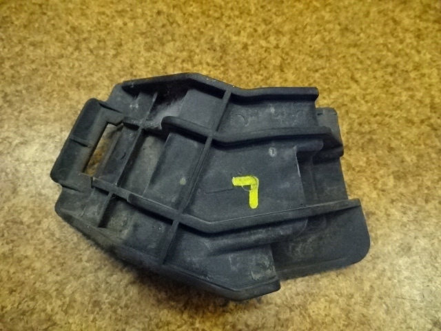 фото №1, Toyota hilux 07r # кронштейн направляющая lamy левый