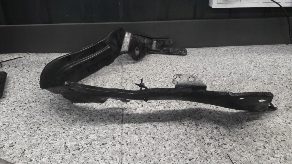 фото №7, Панель фары правый перед mercedes w203 kombi