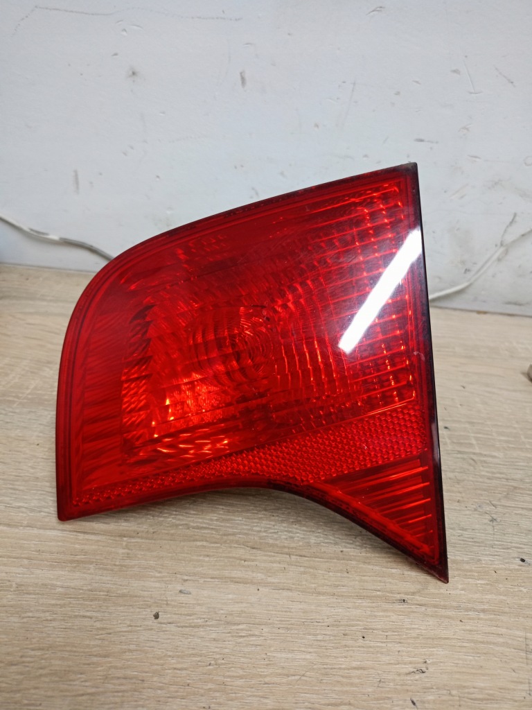 Купить Лампа hella 8e5945093 a