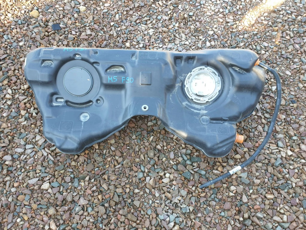 Купити Bmw m5 f90 бак пального bak 8090708