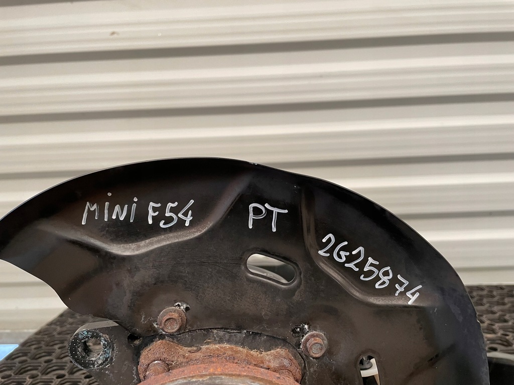 фото №6, Mini f54 jcw clubman поворотный кулак правый задняя 8842880