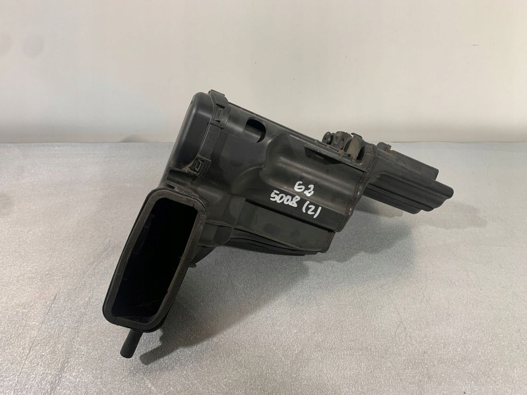 Купити 2018 peugeot 5008 резонатор впуску 9814006180