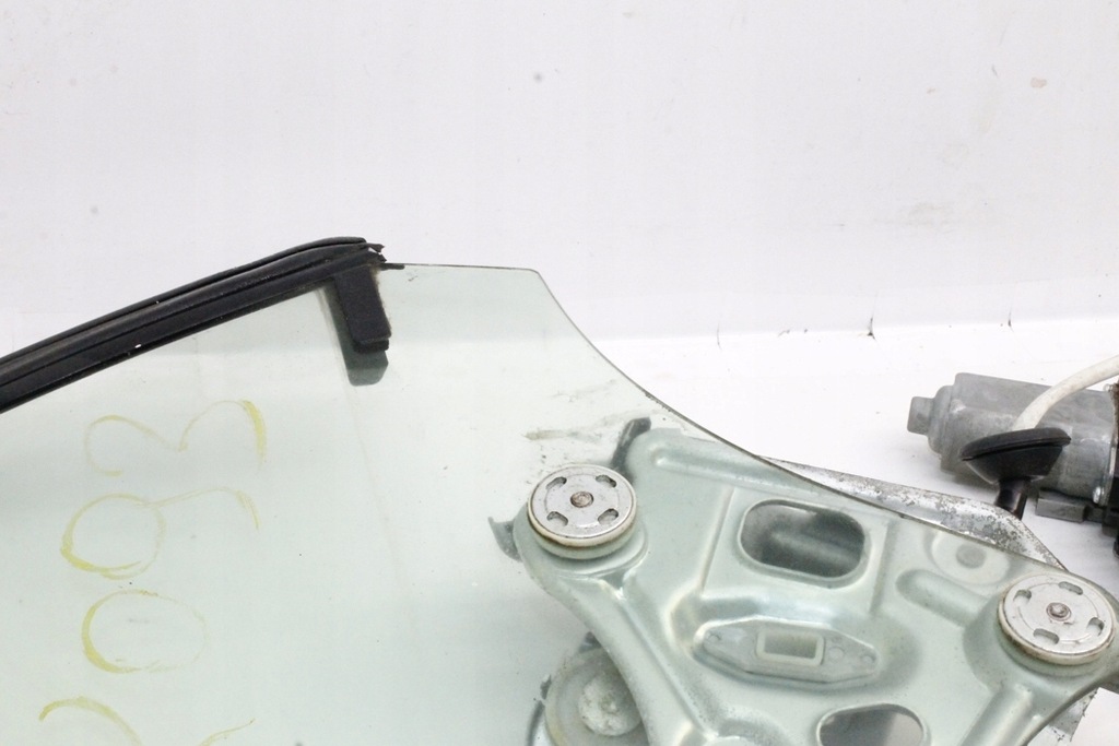 фото №16, Szaba задних правых дверь lexus sc cabrio uzz40_ 8572024050 4.3l