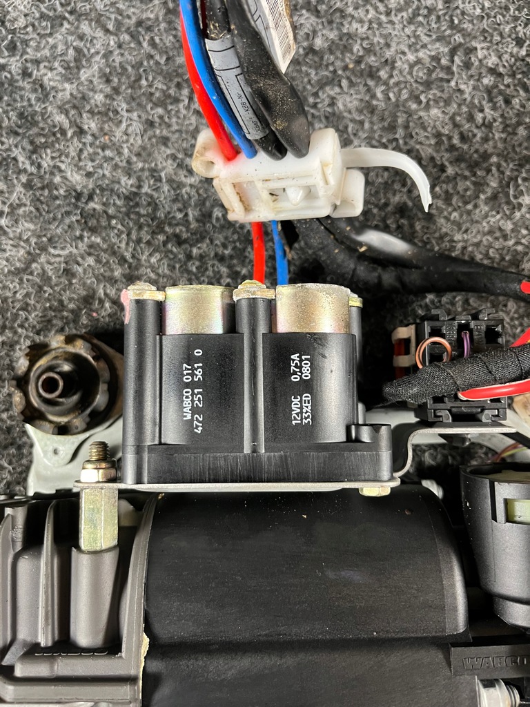 фото №5, Bmw e39 lift touring компрессор подвеска уровень wabco 443020011 1