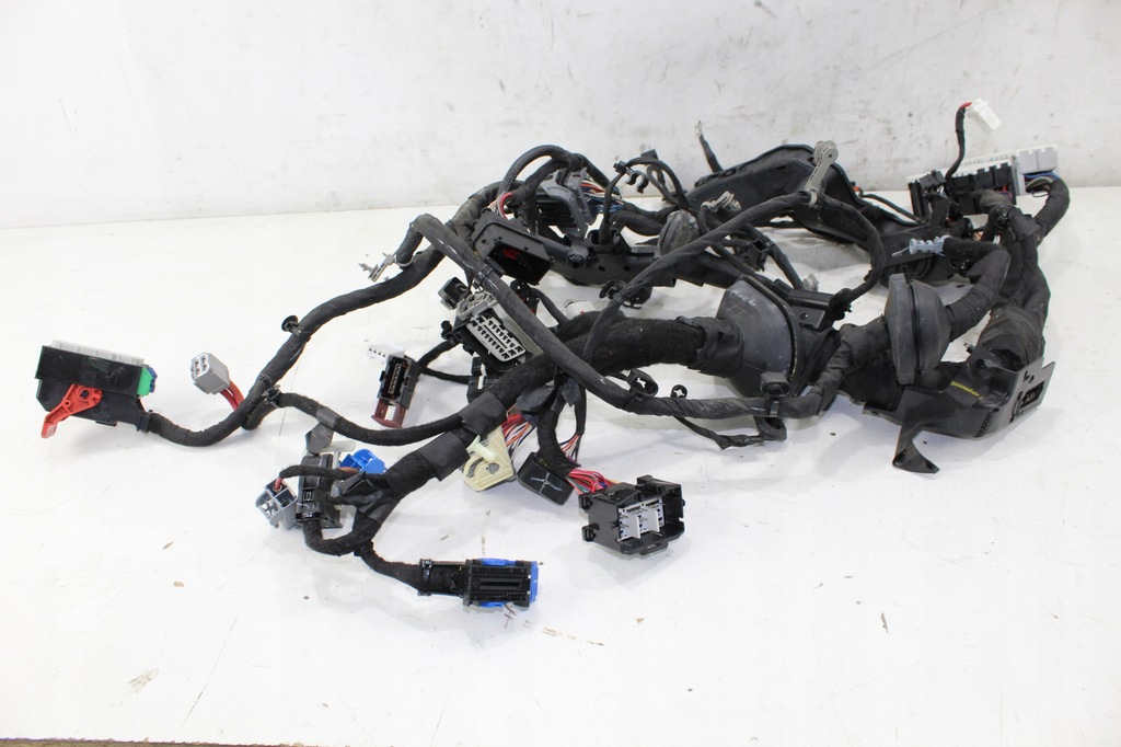 фото №9, Jeep cherokee kl 19- 3.2 жгут отсек двигателя