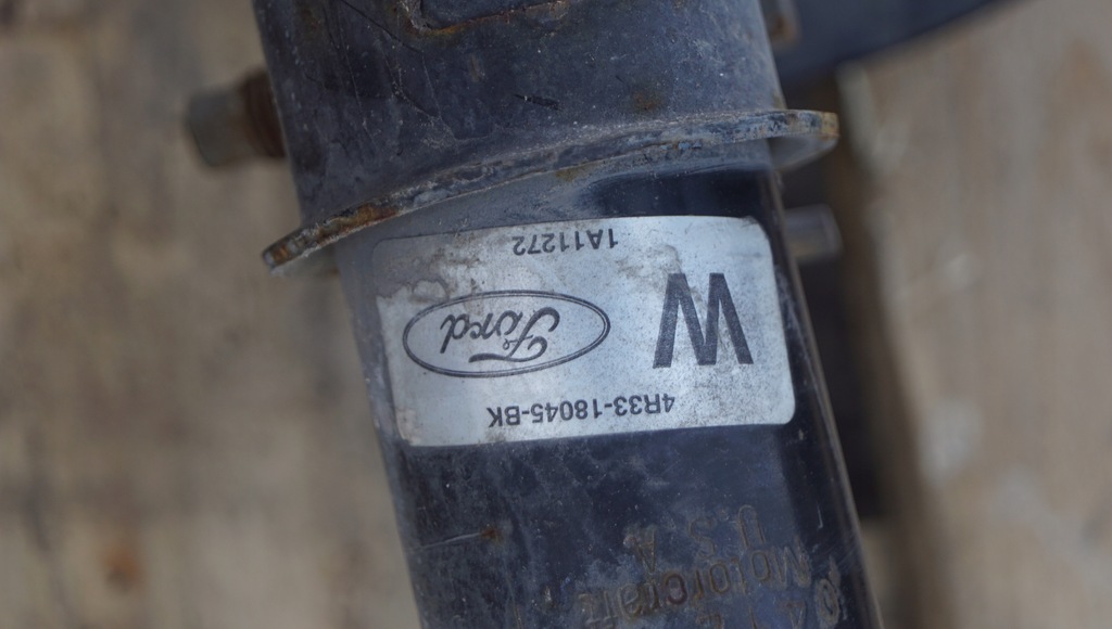 фото №10, Поворотный кулак правый перед ford mustang v gt 4.6 05-09