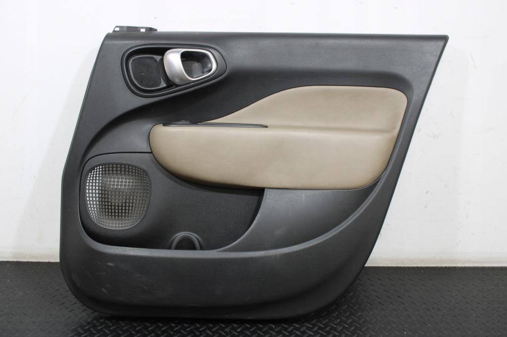 фото №1, Оббивка обшивка двері правий перед fiat 500l 500 l