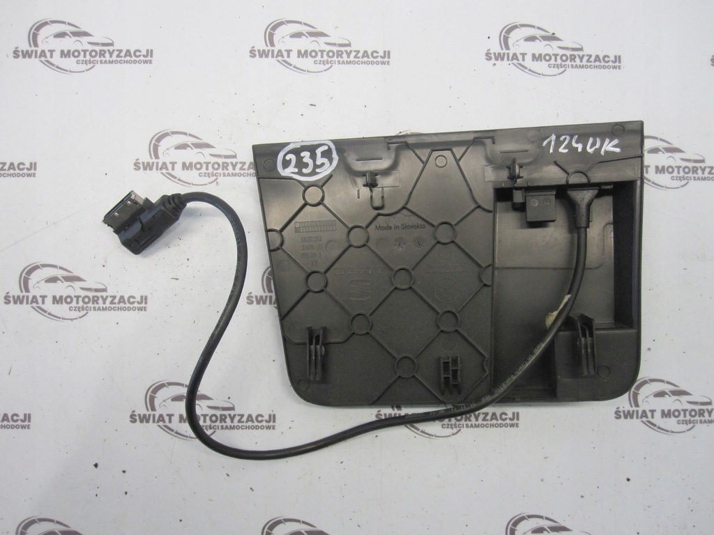 фото №3, Skoda rapid spaceback разъём aux usb 5jb857367a